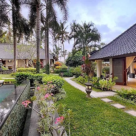 Kutus Kutus Saba Beach Villa